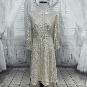DKNY Size 8 Silver 3/4 Sleeve Sequin Surplice Dress Belted Fit & Flare Cocktail